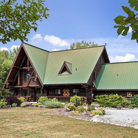 The Lodge At Lakeshore Belle River 外观 照片