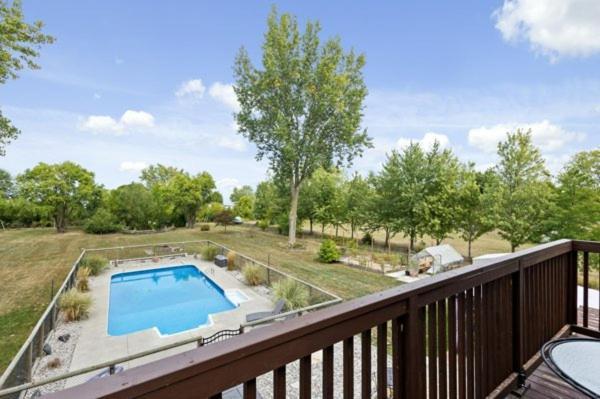 The Lodge At Lakeshore Belle River 外观 照片