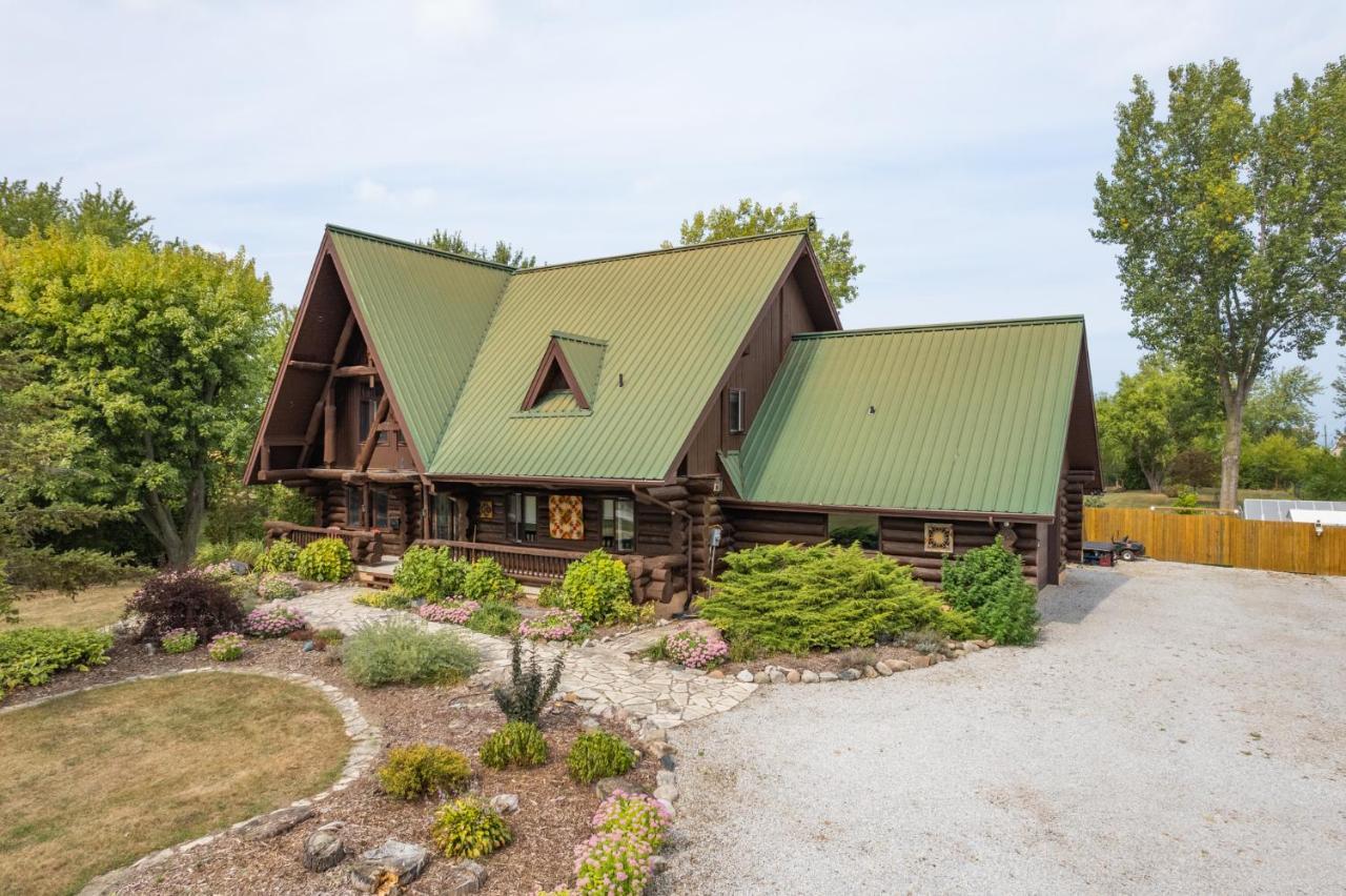 The Lodge At Lakeshore Belle River 外观 照片