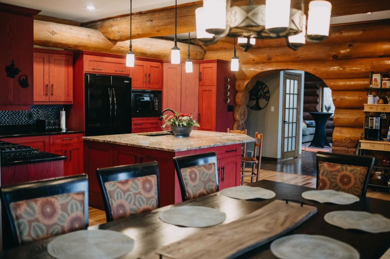 The Lodge At Lakeshore Belle River 外观 照片